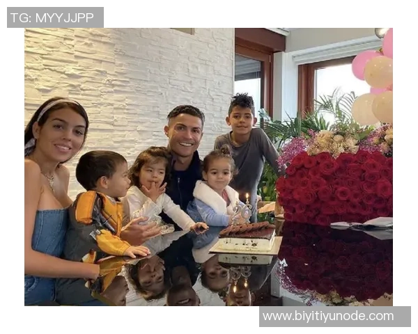 总裁的温馨时光乔治娜分享C罗与孩子们的幸福瞬间