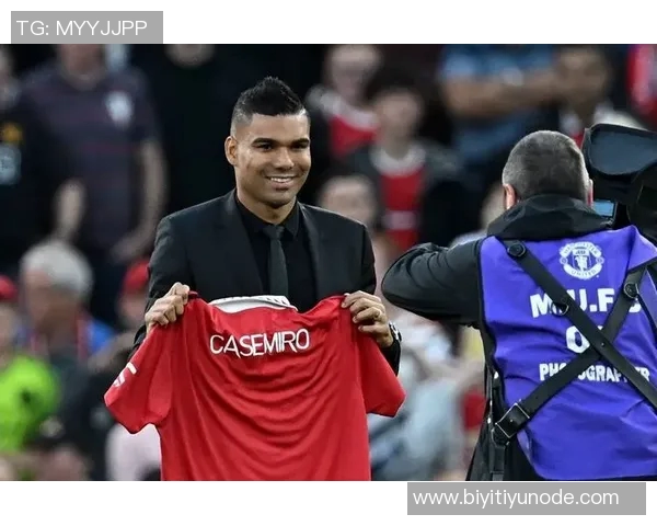 曼联愿留卡塞米罗但需降薪至周薪375万镑 曼联愿留卡塞米罗但需降薪至周薪375万镑