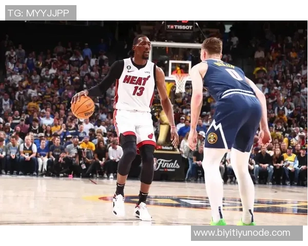 掘金上半场狂抢14个前场篮板热火仅得1个形成鲜明对比