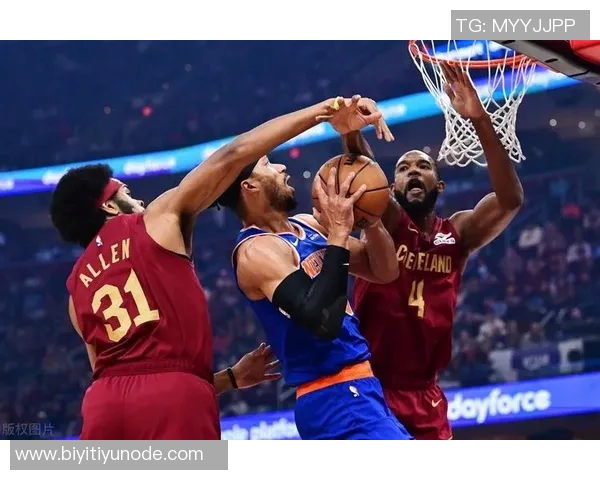 骑士双塔轻松发威小莫布里与阿伦双双收获两双数据