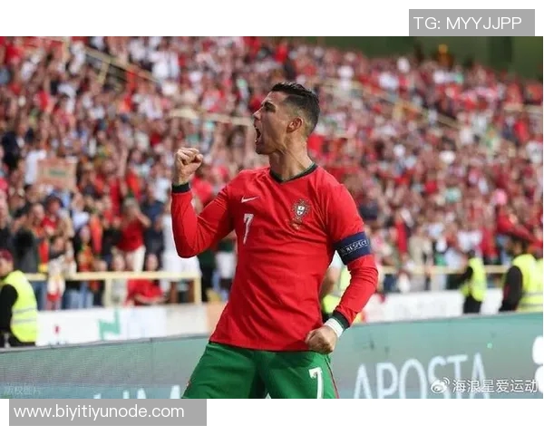 C罗获环球声望奖回应家人劝停称仍能为球队贡献为何不继续奋斗