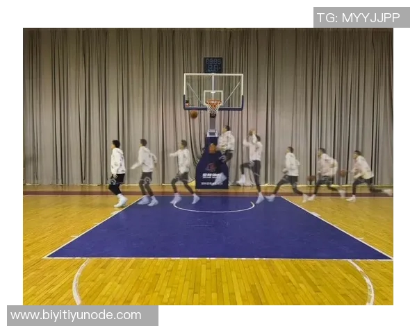 独行侠与诺维茨基共同揭幕家乡第4座翻新球场展现篮球魅力 独行侠与诺维茨基共同揭幕家乡第4座翻新球场展现篮球魅力